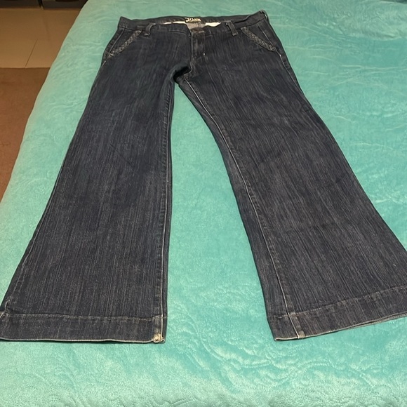 Old Navy Diva Wide Leg‎ Flare Bootcut Jeans women’s size 10 wide cuff distressed - Picture 1 of 14